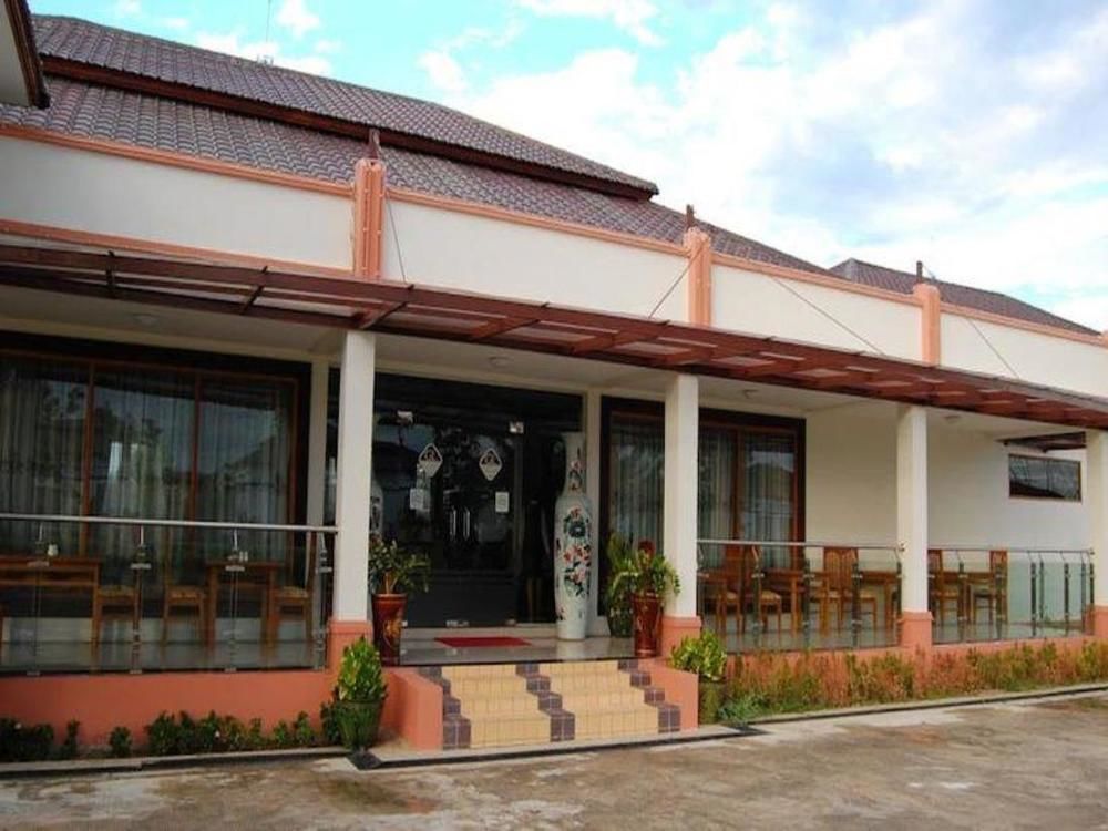 The Golden Lake Hotel Naypyidaw Exterior photo